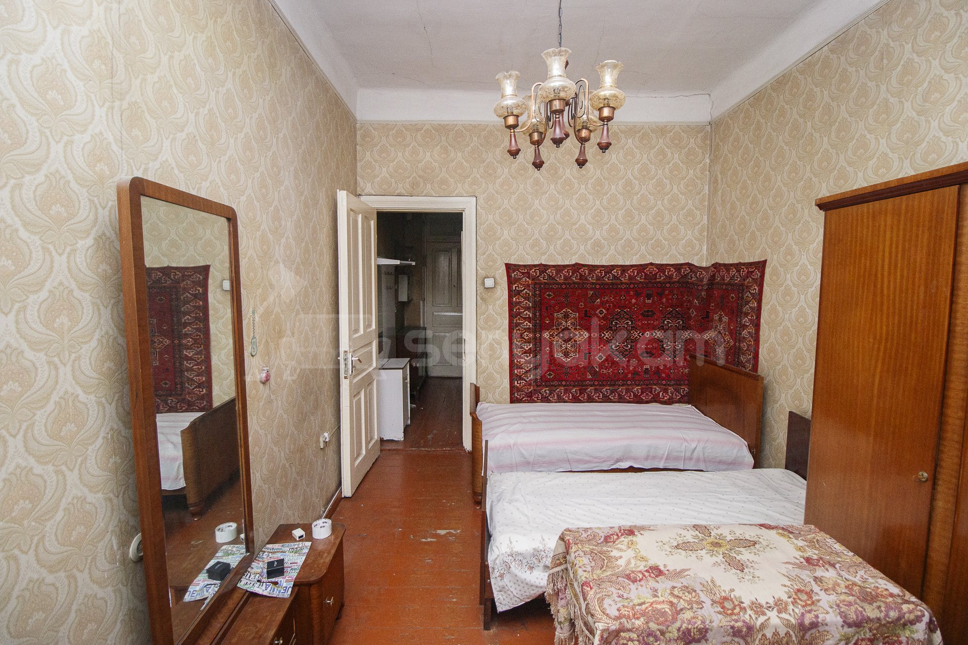 2 Սենյականոց Բնակարան Քարե Շենքում, 54քմ, 2/3 հարկ, Պետական Վիճակում