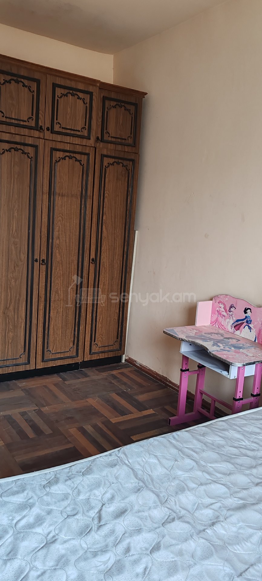 3 Սենյականոց Բնակարան, 74քմ, 9/9 հարկ, Պետական Վիճակում