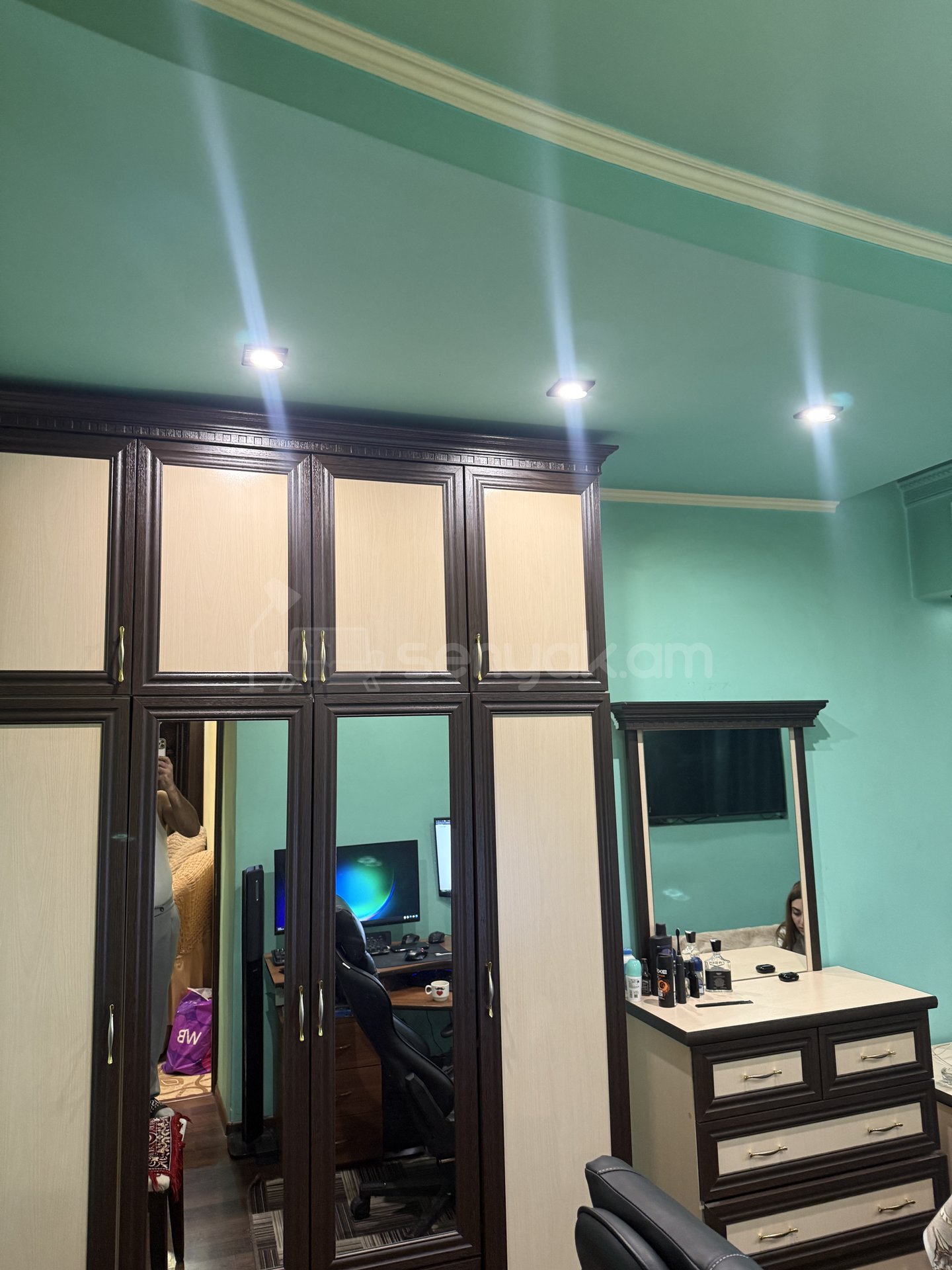 4 Սենյականոց Բնակարան Քարե Շենքում, 98քմ, 4/5 հարկ, Կոսմետիկ Վերանորոգված