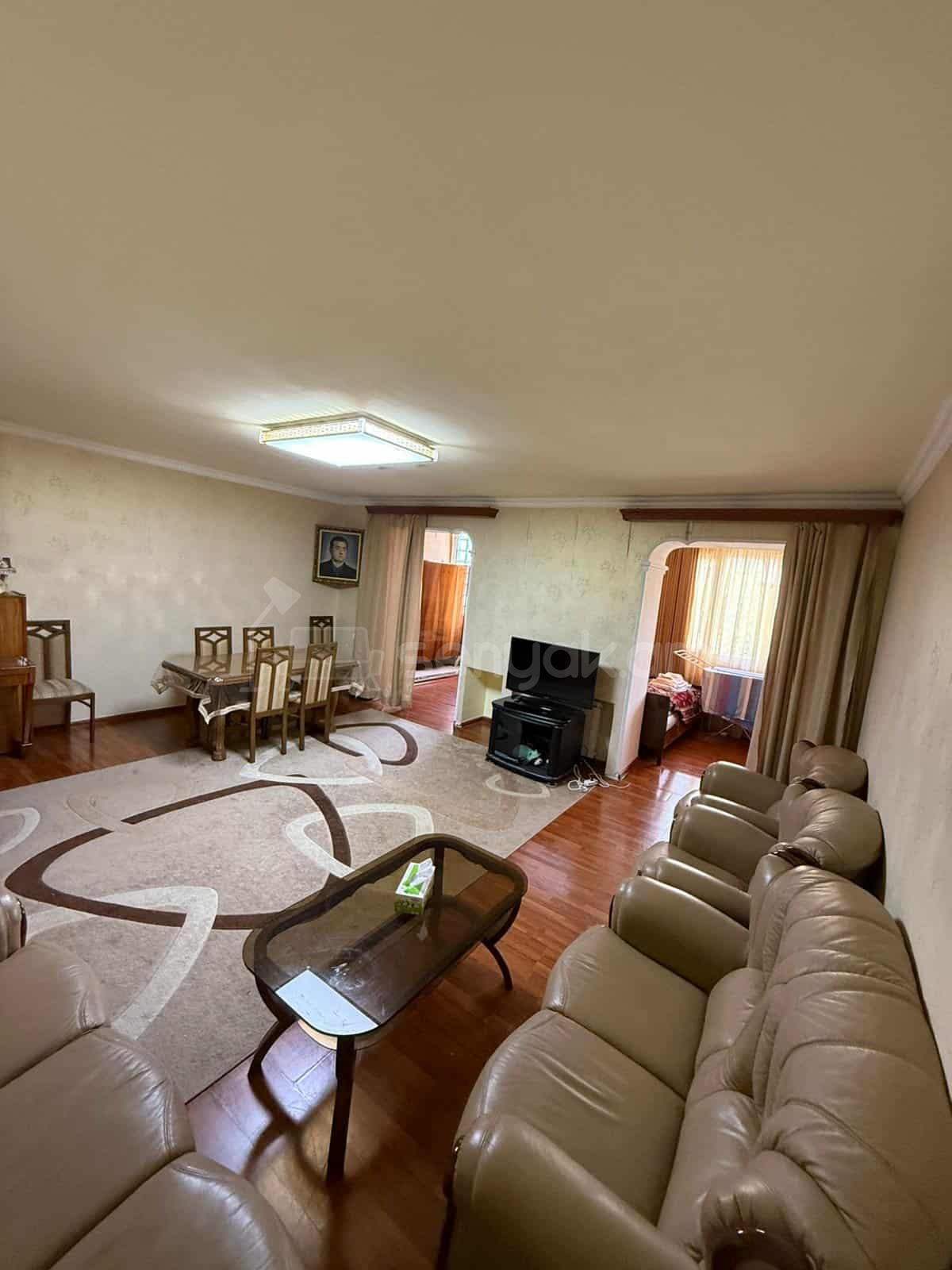 3 Սենյականոց Բնակարան Քարե Շենքում, 80քմ, 4/5 հարկ, Նորմալ Վիճակում