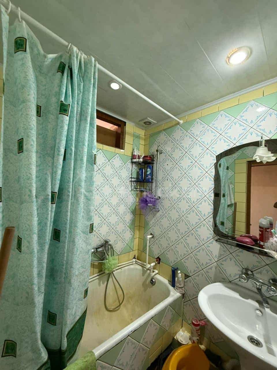 3 Սենյականոց Բնակարան Քարե Շենքում, 80քմ, 4/5 հարկ, Նորմալ Վիճակում