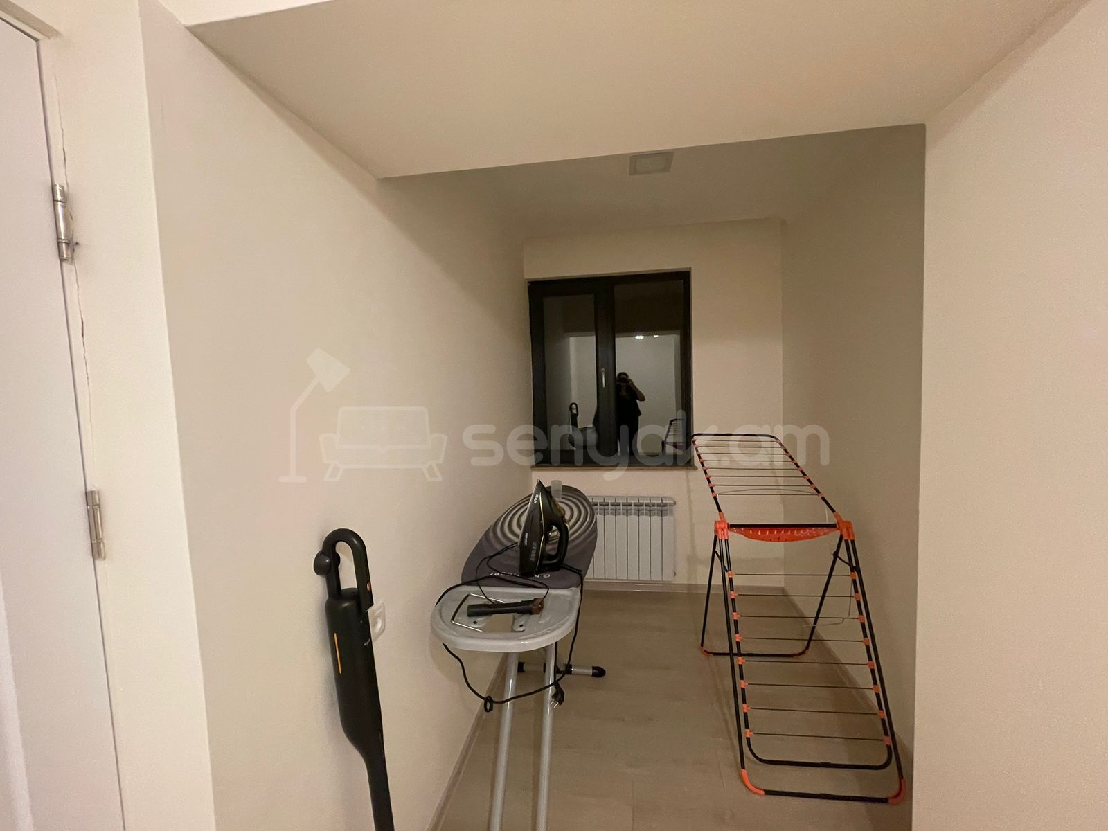 3 Սենյականոց Բնակարան Քարե Շենքում, 60քմ, 4/5 հարկ, Դիզայներական Վերանորոգված