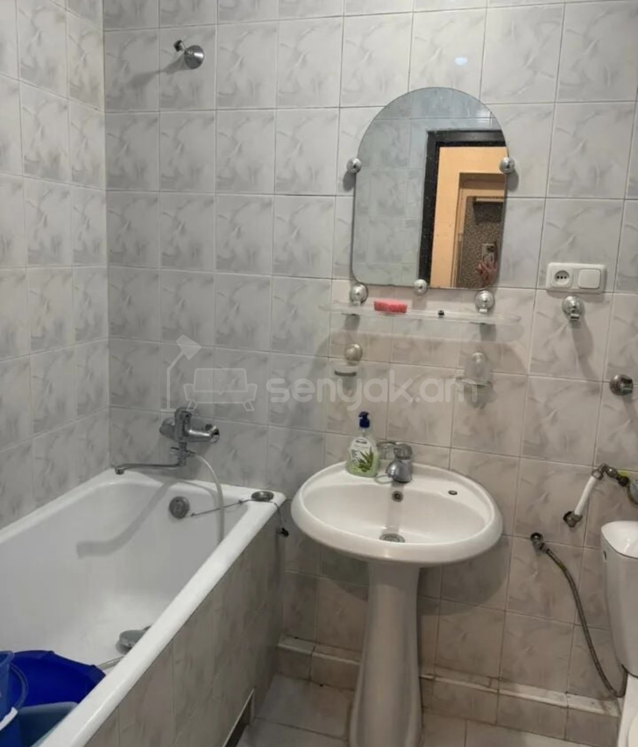 3 Սենյականոց Բնակարան Քարե Շենքում, 82քմ, 2/5 հարկ, Դիզայներական Վերանորոգված, Կահավորված, Արևկող