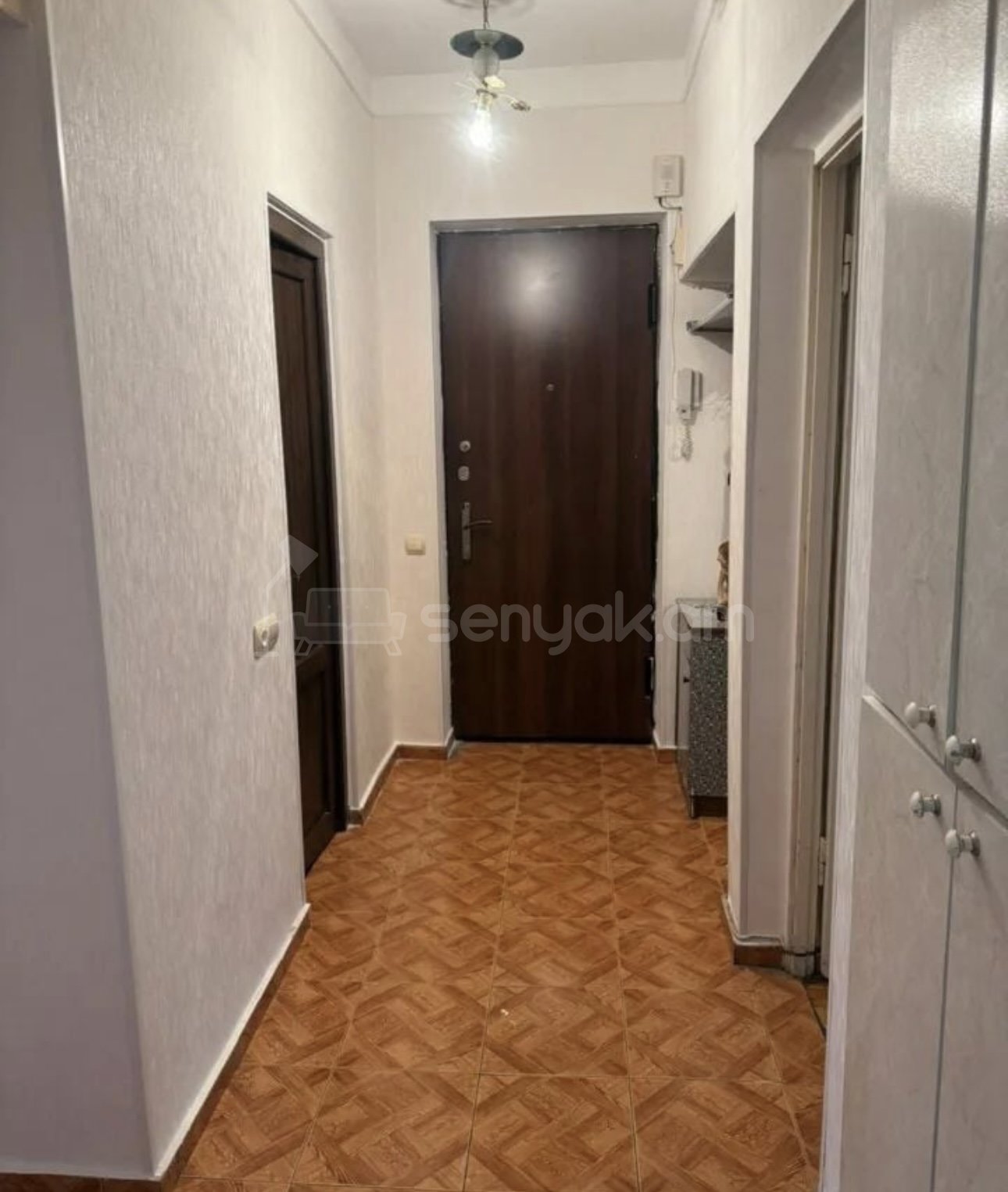 3 Սենյականոց Բնակարան Քարե Շենքում, 82քմ, 2/5 հարկ, Դիզայներական Վերանորոգված, Կահավորված, Արևկող