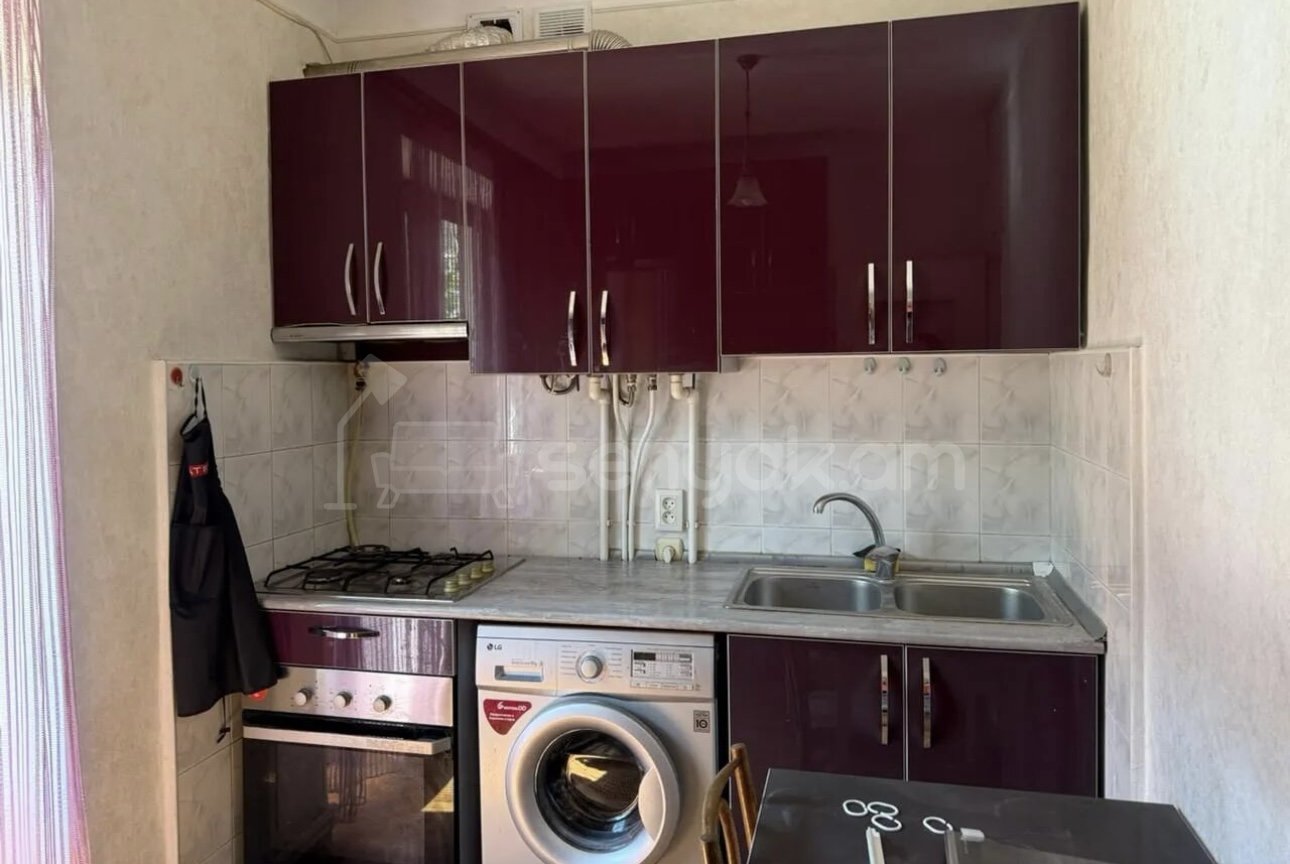 3 Սենյականոց Բնակարան Քարե Շենքում, 82քմ, 2/5 հարկ, Դիզայներական Վերանորոգված, Կահավորված, Արևկող