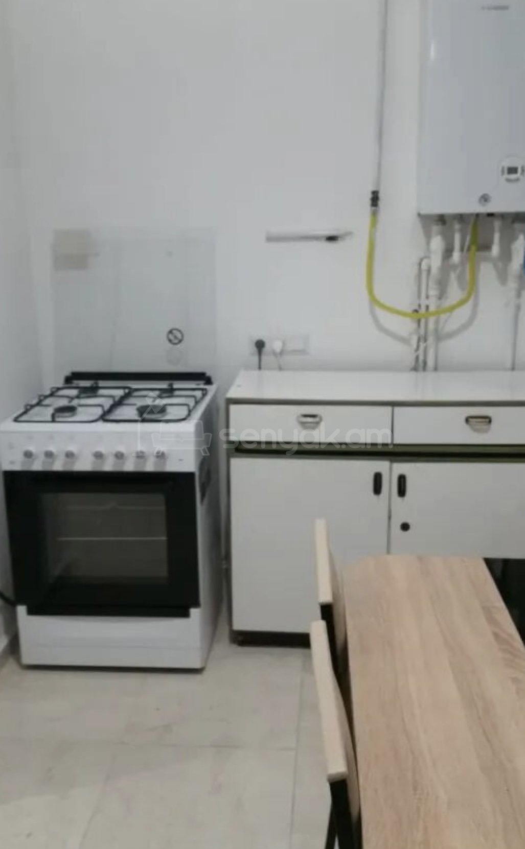 3 Սենյականոց Բնակարան Քարե Շենքում, 97քմ, 4/5 հարկ, Դիզայներական Վերանորոգված, Կահավորված, Արևկող