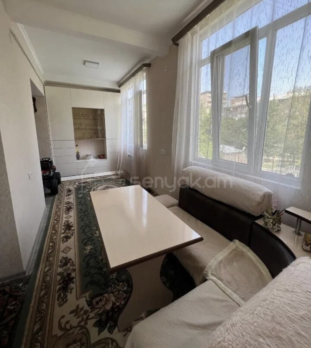 3 Սենյականոց Բնակարան Քարե Շենքում, 67քմ, 4/5 հարկ, Դիզայներական Վերանորոգված, Կահավորված, Արևկող