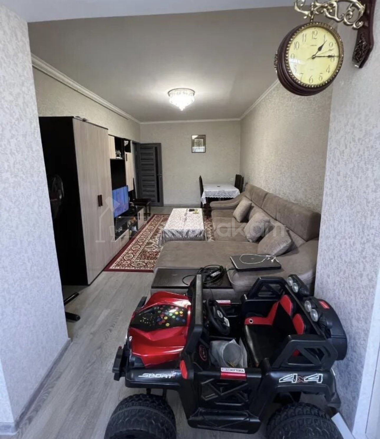 3 Սենյականոց Բնակարան Քարե Շենքում, 67քմ, 4/5 հարկ, Դիզայներական Վերանորոգված, Կահավորված, Արևկող