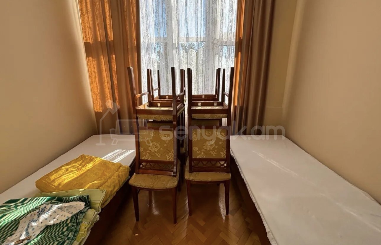 3 Սենյականոց Բնակարան Քարե Շենքում, 82քմ, 5/5 հարկ, Դիզայներական Վերանորոգված, Կահավորված, Արևկող