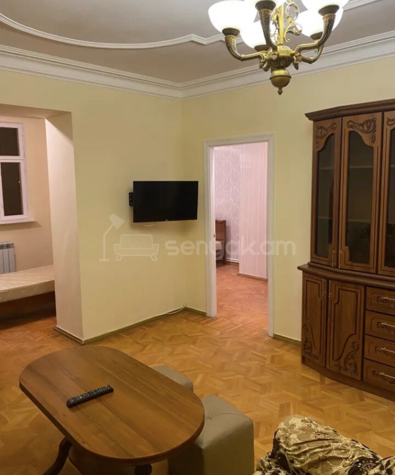 3 Սենյականոց Բնակարան Քարե Շենքում, 80քմ, 4/5 հարկ, Նորմալ Վիճակում, Կահավորված, Արևկող