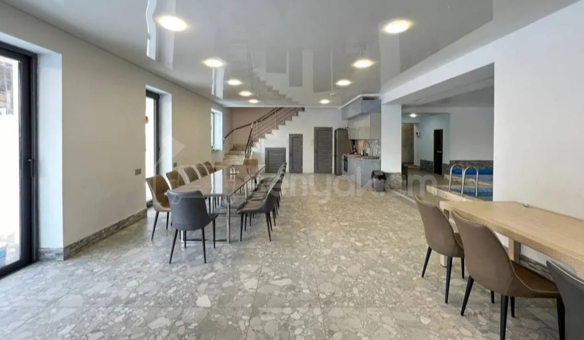 6 Սենյականոց Շքեղ Առանձնատուն, 290քմ, Լողավազանով