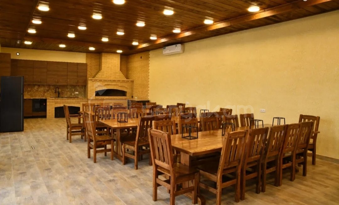 1 Սենյականոց Ամառանոց, 150քմ, Լողավազանով