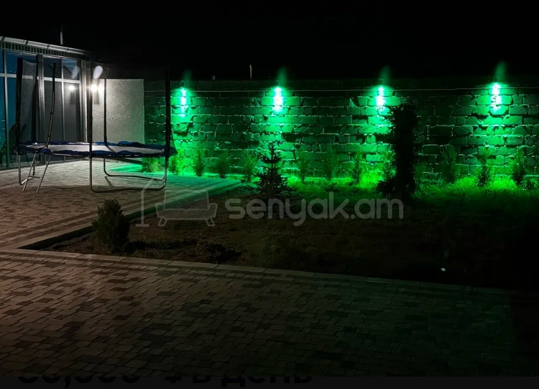 1 Սենյականոց Ամառանոց, 150քմ, Լողավազանով