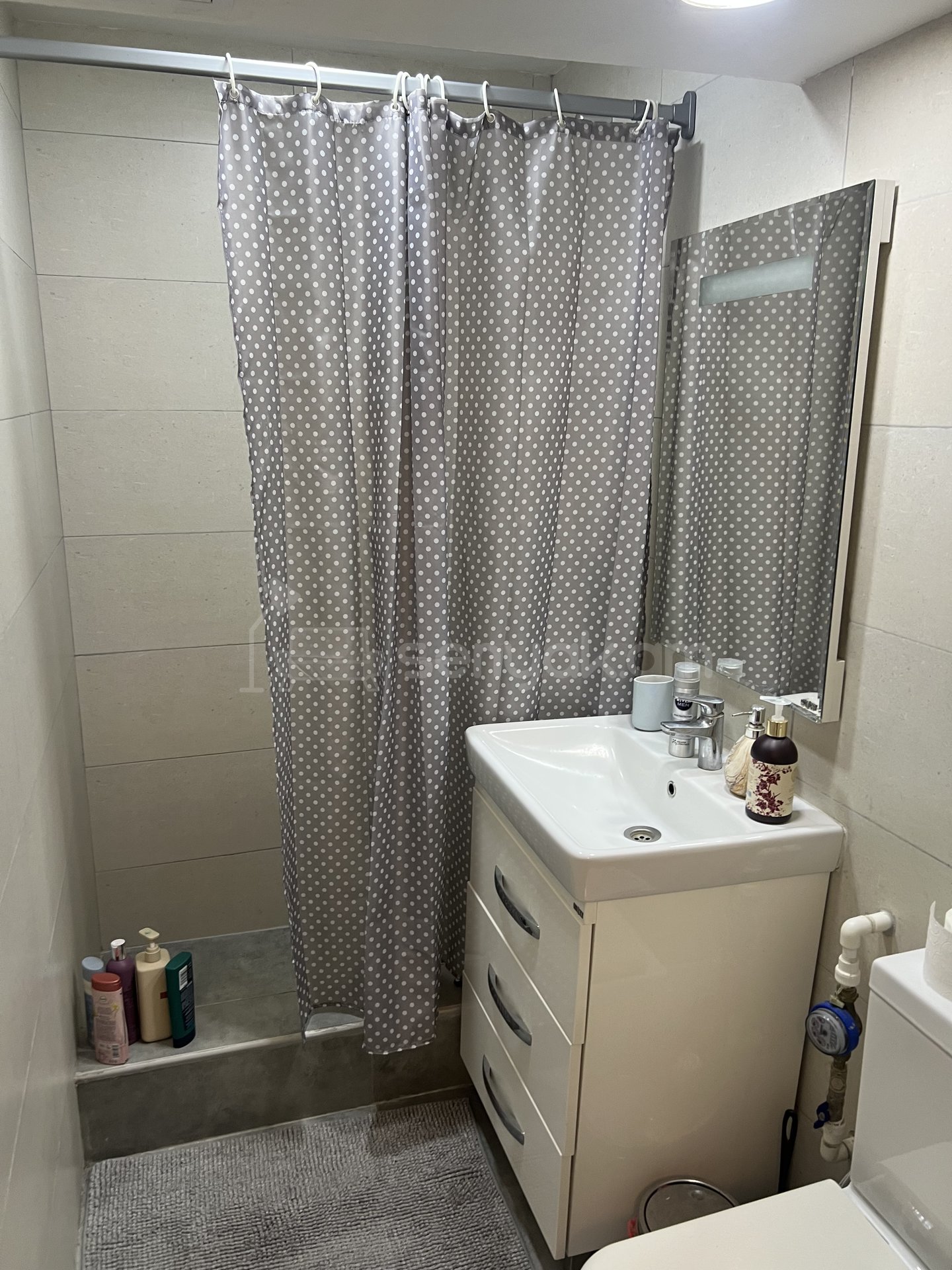 2 Սենյականոց Բնակարան Քարե Շենքում, 48քմ, 4/5 հարկ, Կապիտալ Վերանորոգված