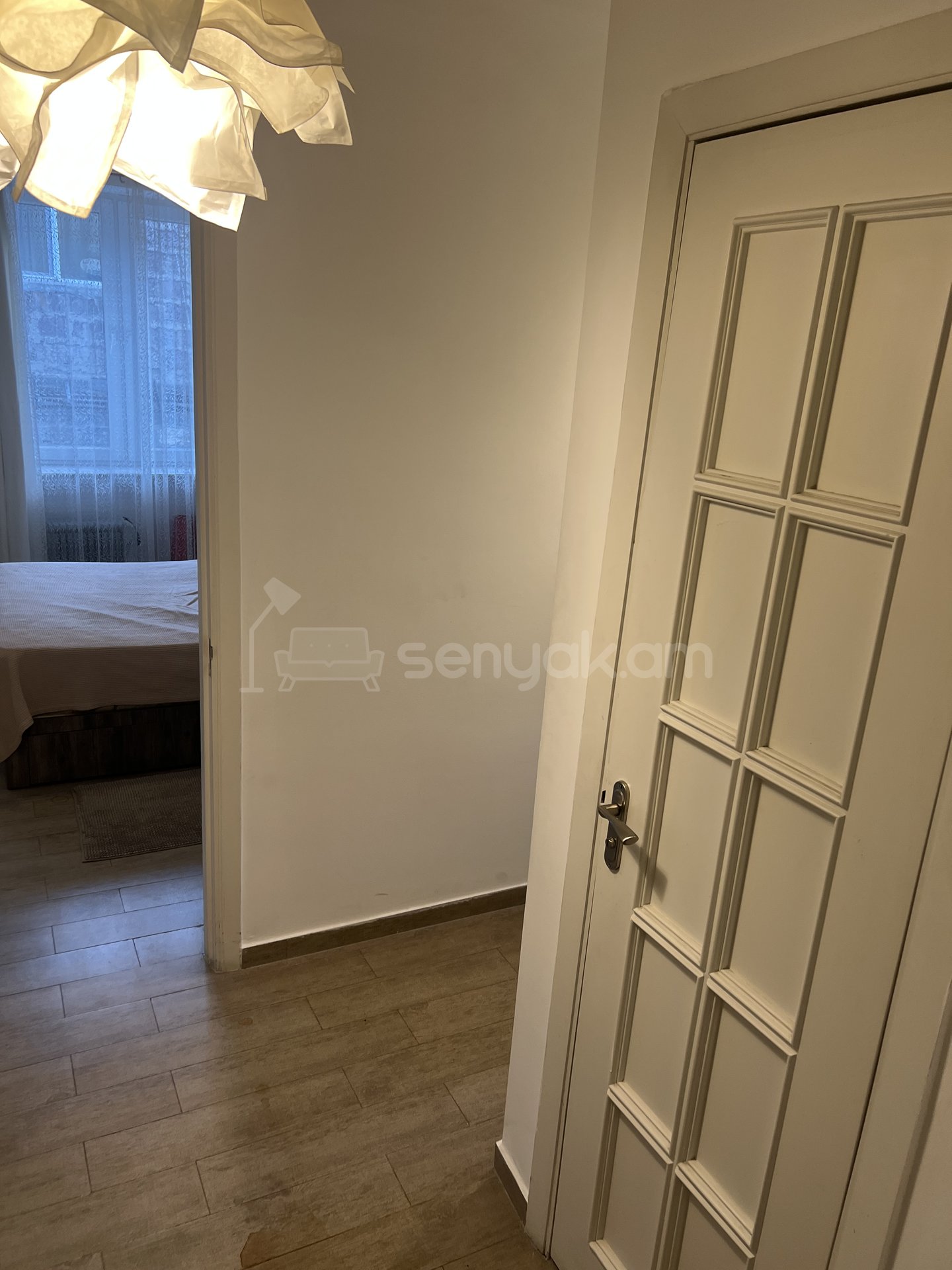 2 Սենյականոց Բնակարան Քարե Շենքում, 48քմ, 4/5 հարկ, Կապիտալ Վերանորոգված