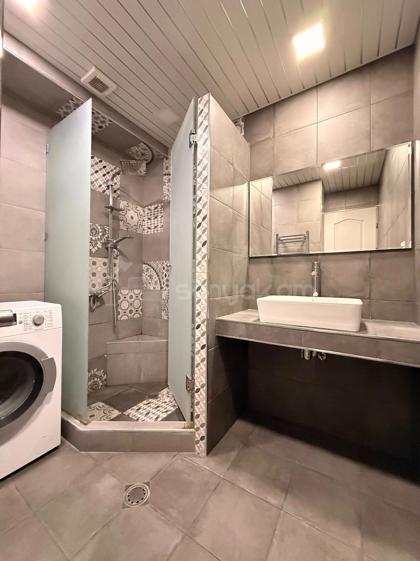 2 Սենյականոց Բնակարան, 70քմ, 10/16 հարկ, Կապիտալ Վերանորոգված, Կահավորված, Արևկող