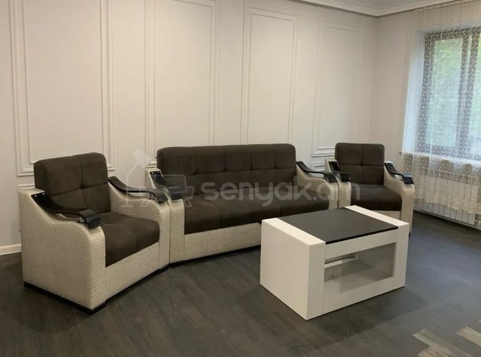 2 Սենյականոց Բնակարան Քարե Շենքում, 60քմ, 2/5 հարկ, Կապիտալ Վերանորոգված, Կահավորված, Արևկող