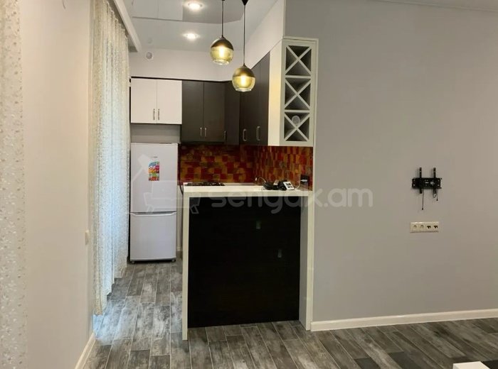 2 Սենյականոց Բնակարան Քարե Շենքում, 60քմ, 2/5 հարկ, Կապիտալ Վերանորոգված, Կահավորված, Արևկող