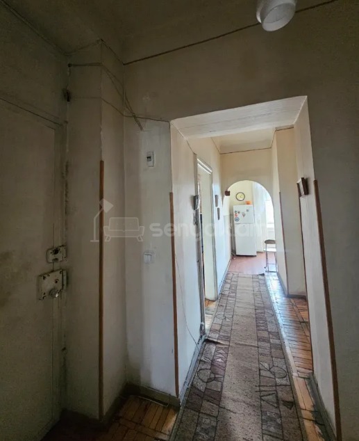 2 Սենյականոց Բնակարան Քարե Շենքում, 64քմ, 4/4 հարկ, Պետական Վիճակում