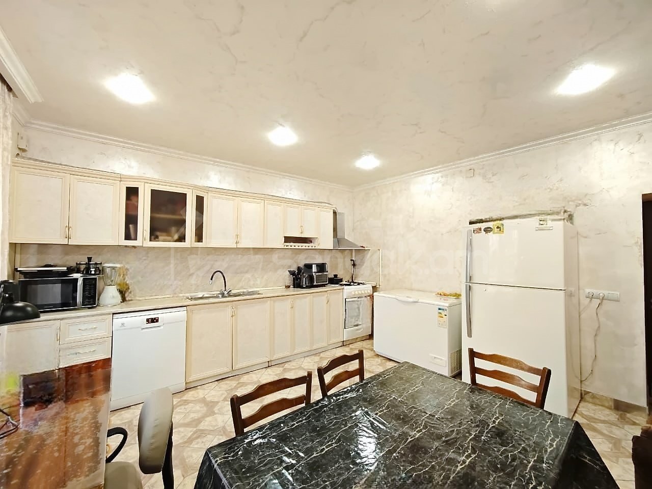 6 Սենյականոց Սեփական Տուն, 117քմ, Կապիտալ Վերանորոգված