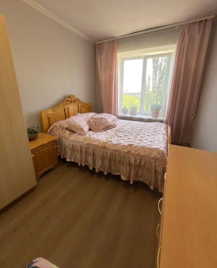 3 Սենյականոց Բնակարան Քարե Շենքում, 78քմ, 5/5 հարկ, Կապիտալ Վերանորոգված