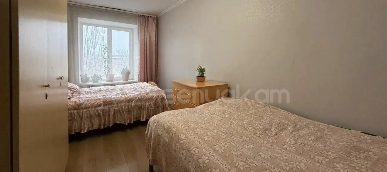 3 Սենյականոց Բնակարան Քարե Շենքում, 78քմ, 5/5 հարկ, Կապիտալ Վերանորոգված