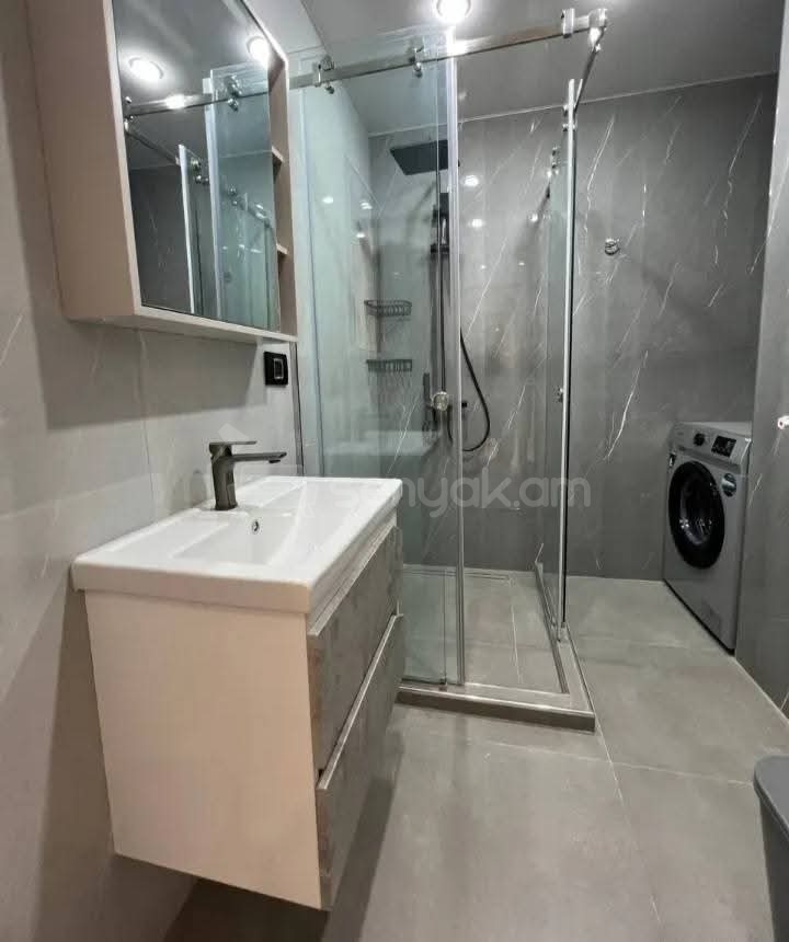 2 Սենյականոց Բնակարան Նորակառույցում, 70քմ, 7/15 հարկ, Դիզայներական Վերանորոգված