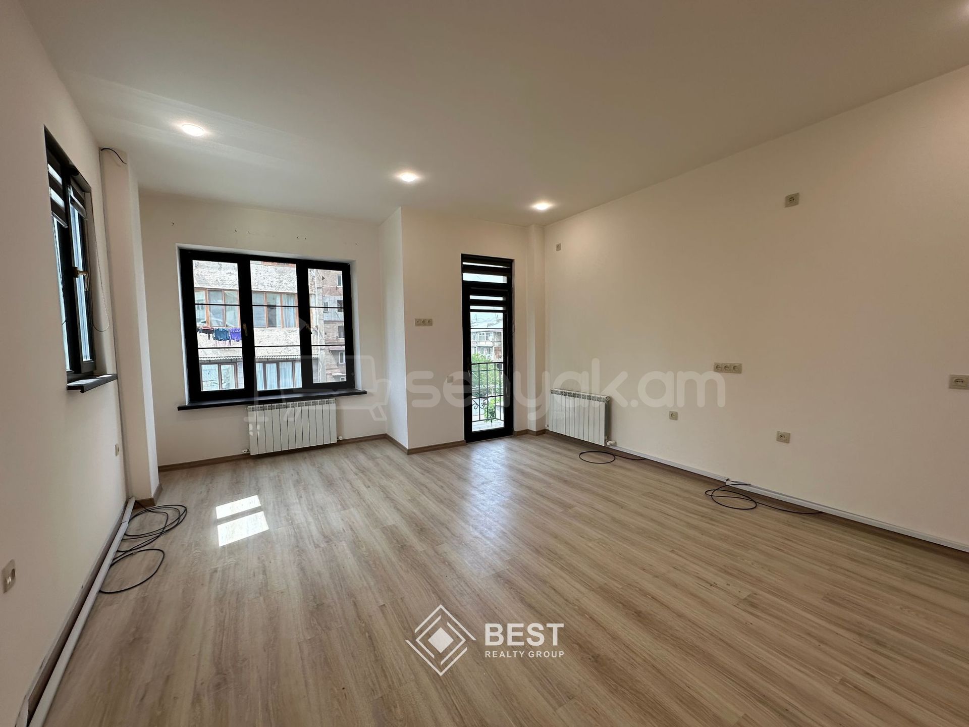 7 Սենյականոց Շքեղ Առանձնատուն, 191քմ, Ավտոտնակով