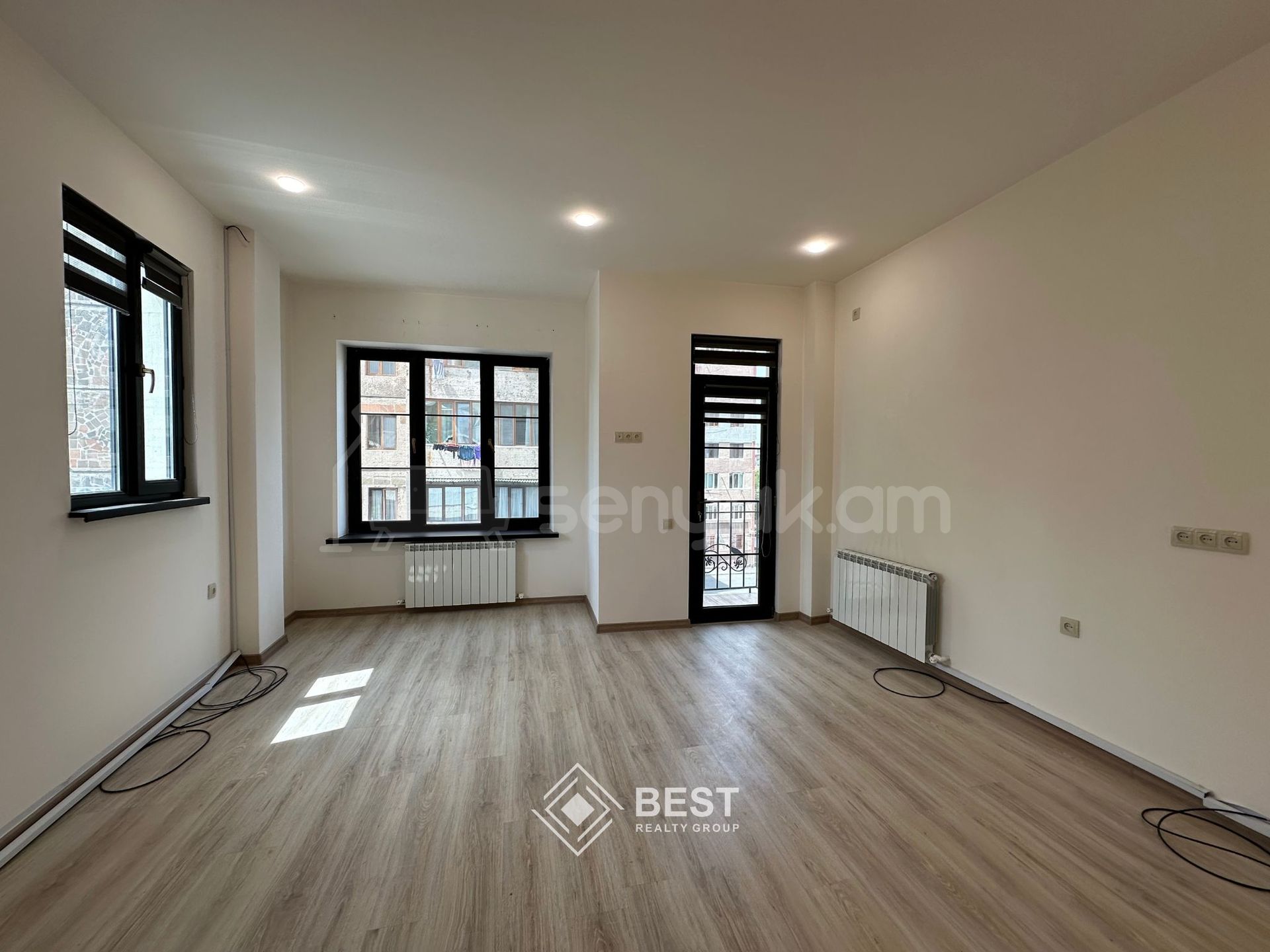 7 Սենյականոց Շքեղ Առանձնատուն, 191քմ, Ավտոտնակով