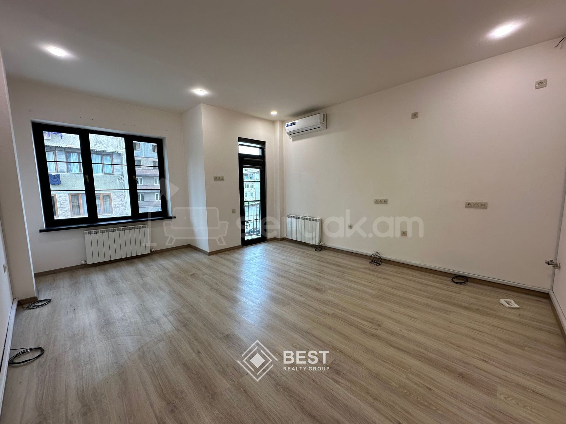 7 Սենյականոց Շքեղ Առանձնատուն, 191քմ, Ավտոտնակով