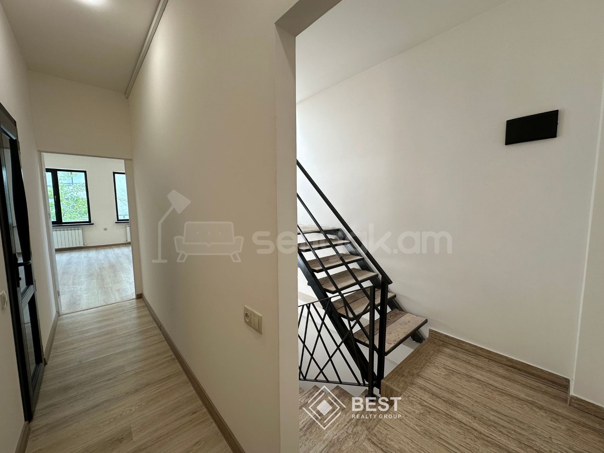 7 Սենյականոց Շքեղ Առանձնատուն, 191քմ, Ավտոտնակով