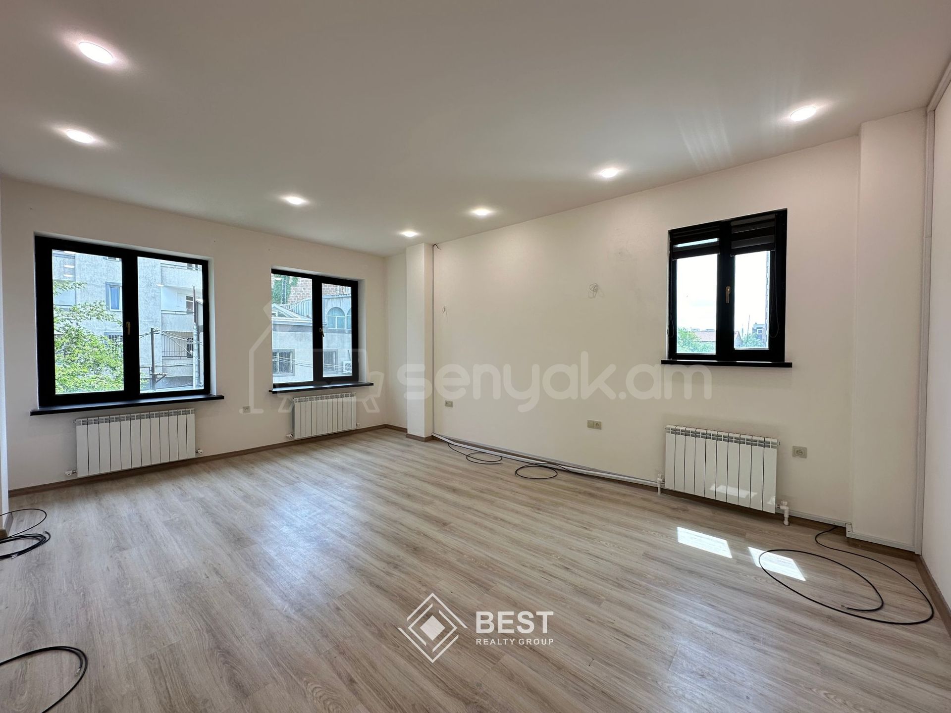 7 Սենյականոց Շքեղ Առանձնատուն, 191քմ, Ավտոտնակով