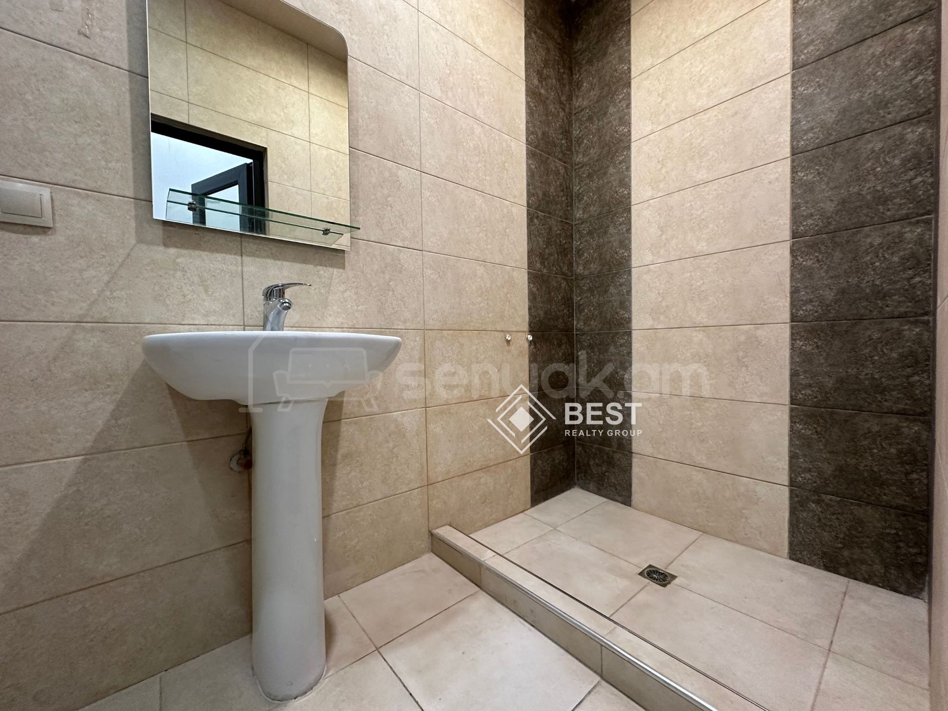 7 Սենյականոց Շքեղ Առանձնատուն, 191քմ, Ավտոտնակով