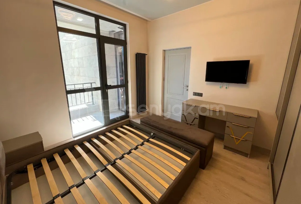 2 Սենյականոց Բնակարան Նորակառույցում, 65քմ, 6/18 հարկ, Դիզայներական Վերանորոգված, Կահավորված, Արևկող