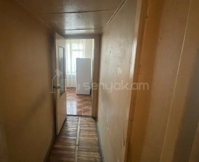 2 Սենյականոց Բնակարան Քարե Շենքում, 48քմ, 4/5 հարկ, Պետական Վիճակում