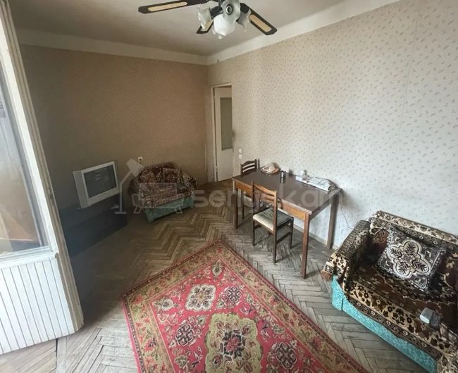 2 Սենյականոց Բնակարան Քարե Շենքում, 48քմ, 4/5 հարկ, Պետական Վիճակում