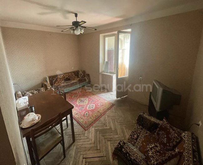 2 Սենյականոց Բնակարան Քարե Շենքում, 48քմ, 4/5 հարկ, Պետական Վիճակում