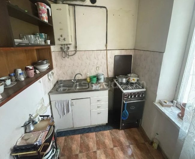 2 Սենյականոց Բնակարան Քարե Շենքում, 48քմ, 4/5 հարկ, Պետական Վիճակում