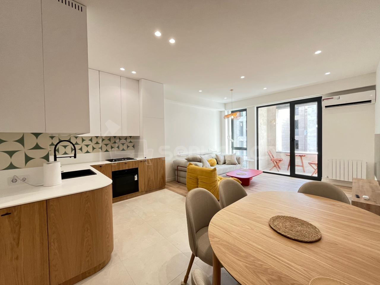 2 Սենյականոց Բնակարան Նորակառույցում, 60քմ, 4/5 հարկ, Դիզայներական Վերանորոգված, Կահավորված, Արևկող