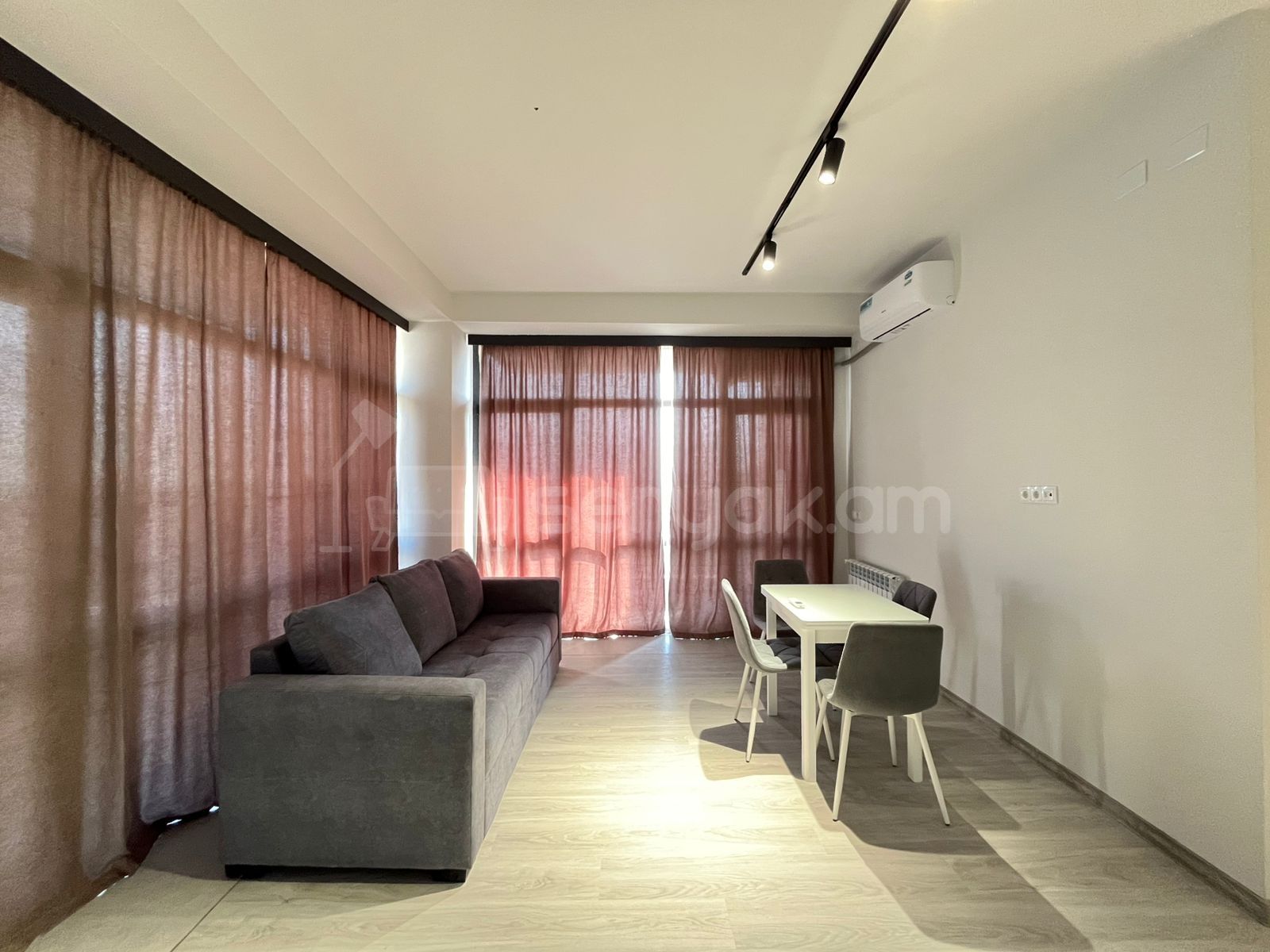 2 Սենյականոց Բնակարան Նորակառույցում, 64քմ, 13/16 հարկ, Կապիտալ Վերանորոգված, Կահավորված, Արևկող