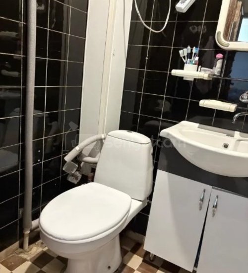 2 Սենյականոց Բնակարան Քարե Շենքում, 43քմ, 4/5 հարկ, Կոսմետիկ Վերանորոգված