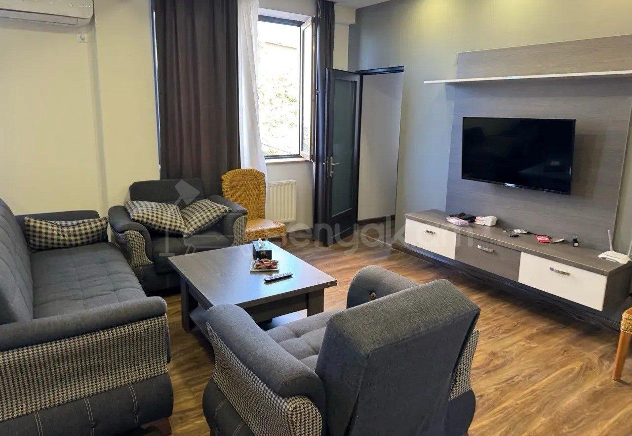 2 Սենյականոց Բնակարան Քարե Շենքում, 51քմ, 3/4 հարկ, Կապիտալ Վերանորոգված