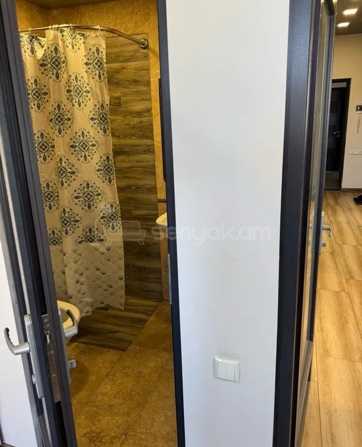 2 Սենյականոց Բնակարան Քարե Շենքում, 51քմ, 3/4 հարկ, Կապիտալ Վերանորոգված