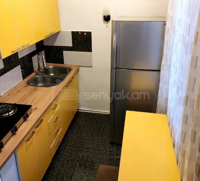 2 Սենյականոց Բնակարան Քարե Շենքում, 35քմ, 2/5 հարկ, Կապիտալ Վերանորոգված