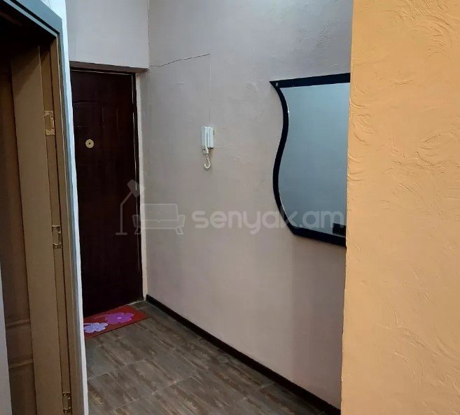 2 Սենյականոց Բնակարան Քարե Շենքում, 35քմ, 2/5 հարկ, Կապիտալ Վերանորոգված