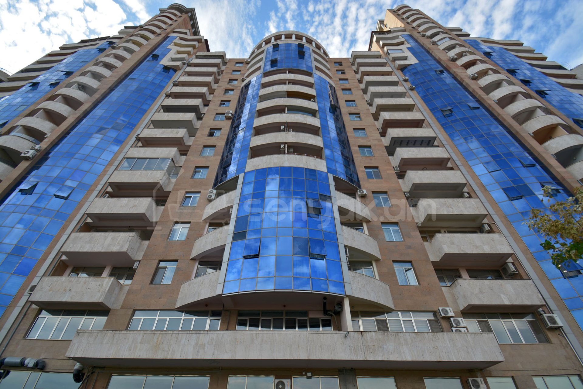 3 Սենյականոց Բնակարան Նորակառույցում, 105քմ, 12/16 հարկ, Կապիտալ Վերանորոգված