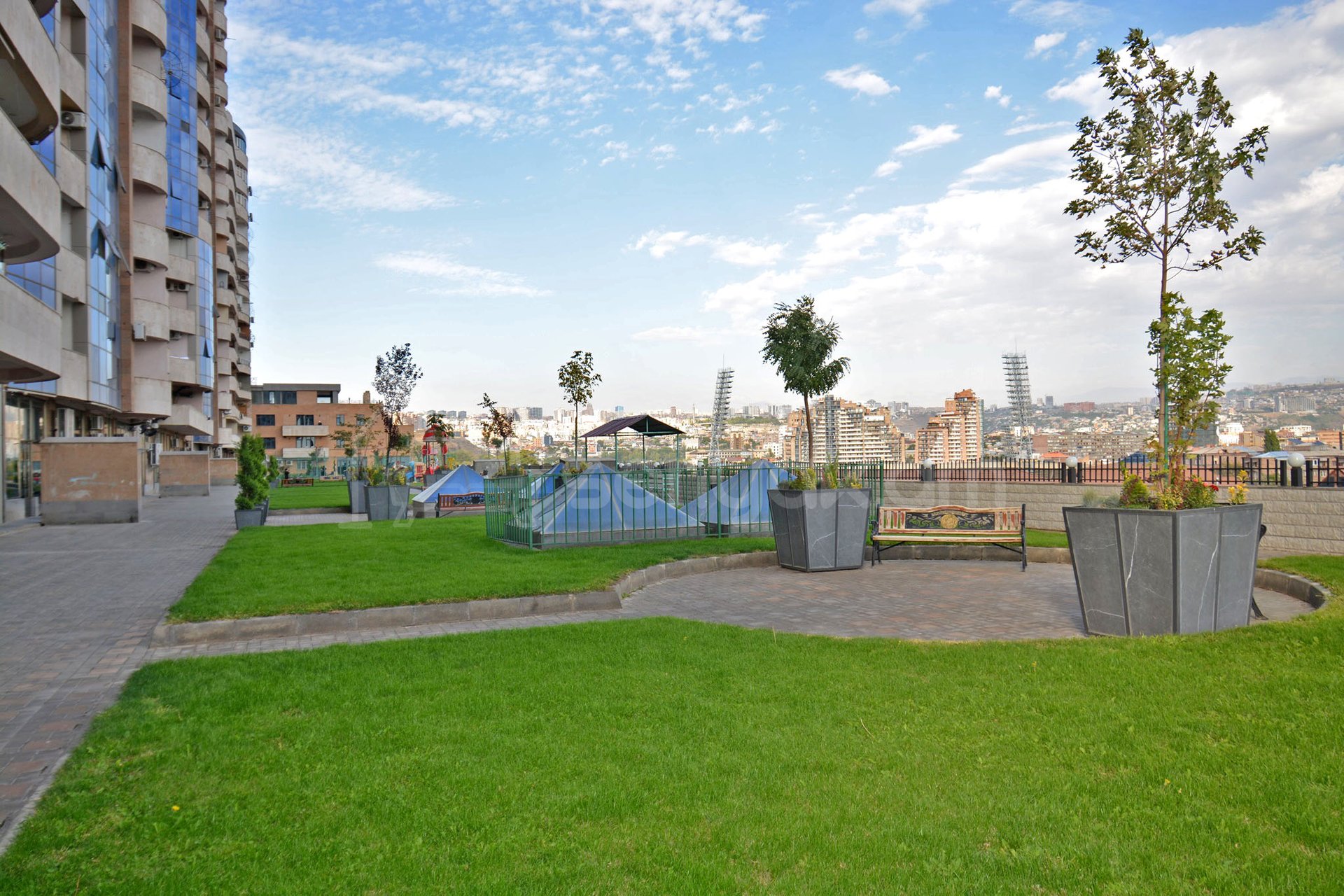 3 Սենյականոց Բնակարան Նորակառույցում, 105քմ, 12/16 հարկ, Կապիտալ Վերանորոգված