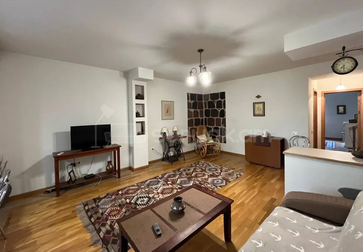 2 Սենյականոց Բնակարան Քարե Շենքում, 71քմ, 2/5 հարկ, Դիզայներական Վերանորոգված, Կահավորված, Արևկող