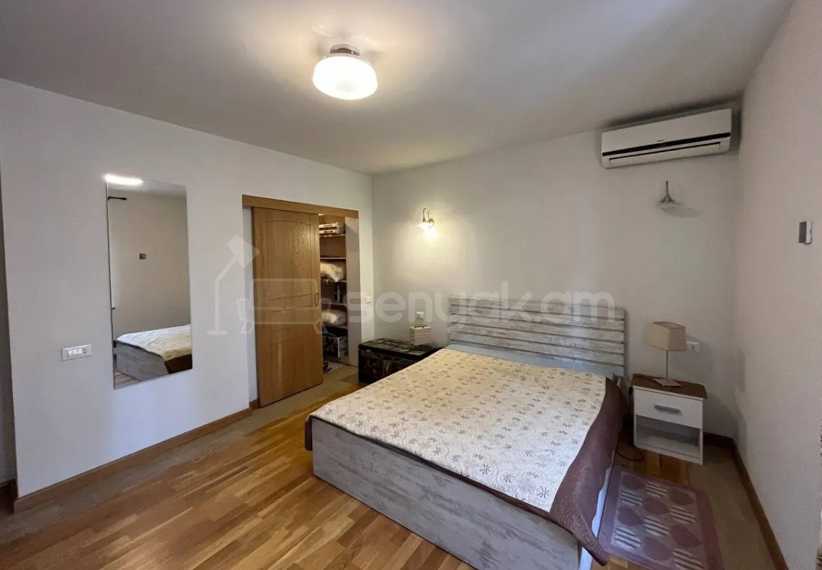 2 Սենյականոց Բնակարան Քարե Շենքում, 71քմ, 2/5 հարկ, Դիզայներական Վերանորոգված, Կահավորված, Արևկող