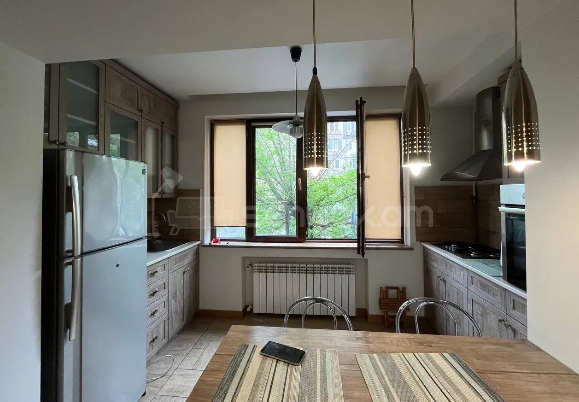 2 Սենյականոց Բնակարան Քարե Շենքում, 71քմ, 2/5 հարկ, Դիզայներական Վերանորոգված, Կահավորված, Արևկող